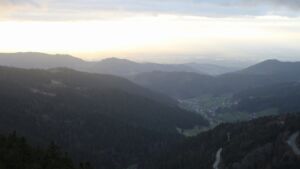 Dieses Bild zeigt eine Webcam-Aufnahme vom Achertal, aufgenommen am Dienstag, den 17.03.2026 um 17:50 Uhr. Die Temperatur betrug 3.5°C.