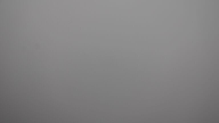 Dieses Bild zeigt eine Webcam-Aufnahme vom Achertal, aufgenommen am Montag, den 17.11.2025 um 15:20 Uhr. Die Temperatur betrug -1°C.