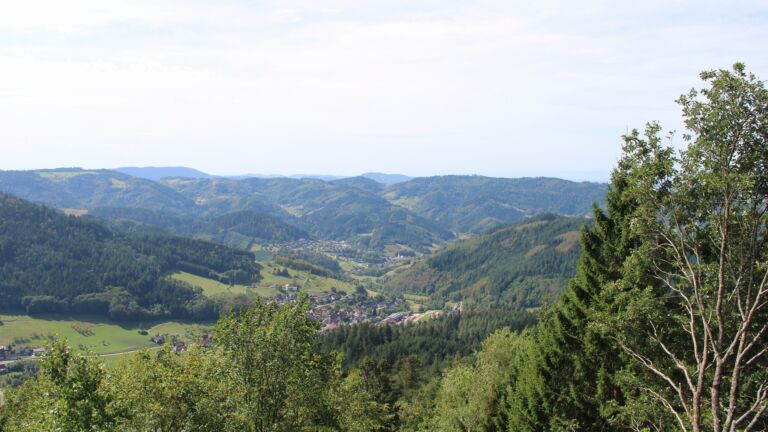 Dieses Bild zeigt eine Webcam-Aufnahme vom Achertal, aufgenommen am Montag, den 07.09.2026 um 12:40 Uhr. Die Temperatur betrug 29°C.