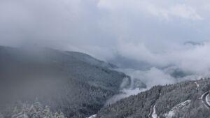 Dieses Bild zeigt eine Webcam-Aufnahme vom Achertal, aufgenommen am Freitag, den 21.11.2025 um 10:10 Uhr. Die Temperatur betrug -4.6°C.