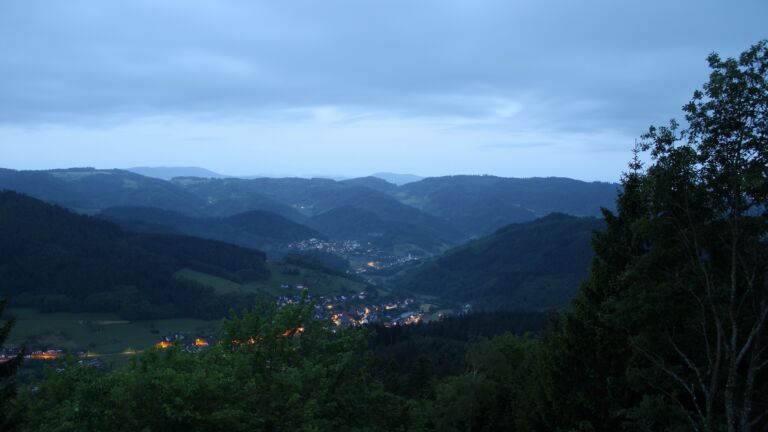 Dieses Bild zeigt eine Webcam-Aufnahme vom Achertal, aufgenommen am Donnerstag, den 21.05.2026 um 05:00 Uhr. Die Temperatur betrug 10.5°C.