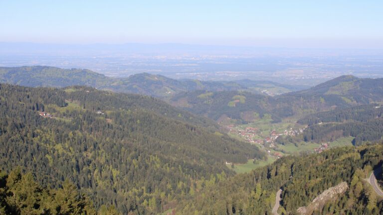 Dieses Bild zeigt eine Webcam-Aufnahme vom Achertal, aufgenommen am Donnerstag, den 23.04.2026 um 08:40 Uhr. Die Temperatur betrug 8.6°C.