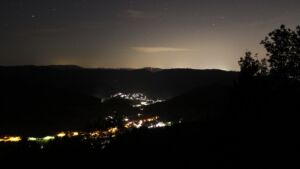 Dieses Bild zeigt eine Webcam-Aufnahme vom Achertal, aufgenommen am Dienstag, den 08.09.2026 um 02:30 Uhr. Die Temperatur betrug 20.6°C.
