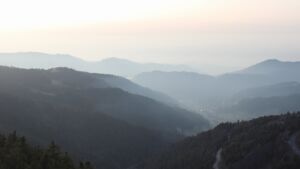 Dieses Bild zeigt eine Webcam-Aufnahme vom Achertal, aufgenommen am Samstag, den 07.03.2026 um 17:40 Uhr. Die Temperatur betrug 11.5°C.