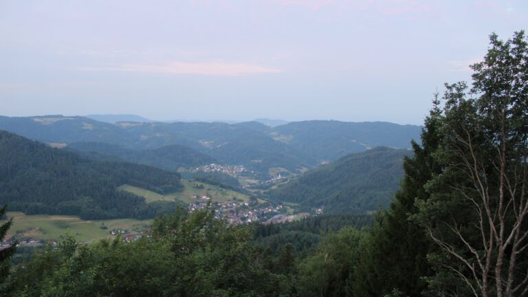 Dieses Bild zeigt eine Webcam-Aufnahme vom Achertal, aufgenommen am Donnerstag, den 16.07.2026 um 05:40 Uhr. Die Temperatur betrug 18.8°C.