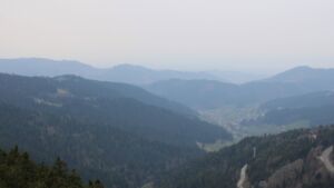 Dieses Bild zeigt eine Webcam-Aufnahme vom Achertal, aufgenommen am Samstag, den 21.03.2026 um 13:00 Uhr. Die Temperatur betrug 6.6°C.