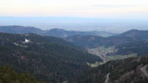 Dieses Bild zeigt eine Webcam-Aufnahme vom Achertal, aufgenommen am Sonntag, den 05.04.2026 um 07:30 Uhr. Die Temperatur betrug 9.4°C.