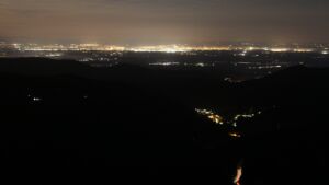 Dieses Bild zeigt eine Webcam-Aufnahme vom Achertal, aufgenommen am Samstag, den 06.09.2025 um 04:30 Uhr. Die Temperatur betrug 10.4°C.