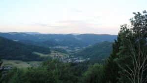 Dieses Bild zeigt eine Webcam-Aufnahme vom Achertal, aufgenommen am Donnerstag, den 06.08.2026 um 06:30 Uhr. Die Temperatur betrug 17.8°C.