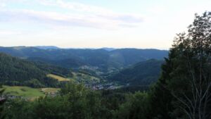 Dieses Bild zeigt eine Webcam-Aufnahme vom Achertal, aufgenommen am Montag, den 15.06.2026 um 20:20 Uhr. Die Temperatur betrug 19.2°C.