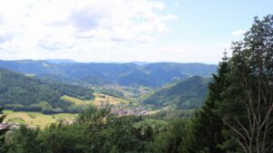 Dieses Bild zeigt eine Webcam-Aufnahme vom Achertal, aufgenommen am Samstag, den 06.06.2026 um 13:30 Uhr. Die Temperatur betrug 18.7°C.