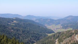 Dieses Bild zeigt eine Webcam-Aufnahme vom Achertal, aufgenommen am Freitag, den 20.03.2026 um 12:00 Uhr. Die Temperatur betrug 10.1°C.