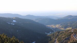 Dieses Bild zeigt eine Webcam-Aufnahme vom Achertal, aufgenommen am Donnerstag, den 15.01.2026 um 15:50 Uhr. Die Temperatur betrug 7.5°C.