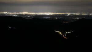 Dieses Bild zeigt eine Webcam-Aufnahme vom Achertal, aufgenommen am Samstag, den 01.11.2025 um 05:00 Uhr. Die Temperatur betrug 12.1°C.