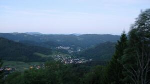 Dieses Bild zeigt eine Webcam-Aufnahme vom Achertal, aufgenommen am Samstag, den 23.05.2026 um 05:00 Uhr. Die Temperatur betrug 18.4°C.