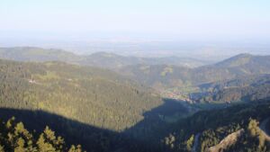 Dieses Bild zeigt eine Webcam-Aufnahme vom Achertal, aufgenommen am Dienstag, den 21.04.2026 um 07:40 Uhr. Die Temperatur betrug 2.9°C.