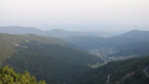 Dieses Bild zeigt eine Webcam-Aufnahme vom Achertal, aufgenommen am Samstag, den 14.06.2025 um 06:20 Uhr. Die Temperatur betrug 23.4°C.