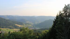 Dieses Bild zeigt eine Webcam-Aufnahme vom Achertal, aufgenommen am Samstag, den 27.06.2026 um 20:10 Uhr. Die Temperatur betrug 37°C.
