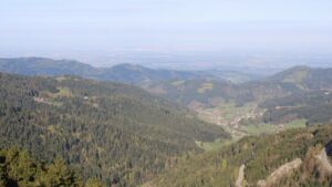 Dieses Bild zeigt eine Webcam-Aufnahme vom Achertal, aufgenommen am Samstag, den 18.04.2026 um 08:50 Uhr. Die Temperatur betrug 15.2°C.