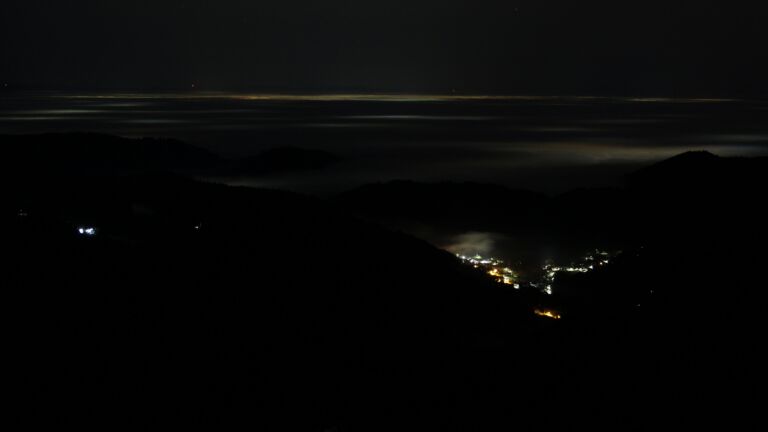 Dieses Bild zeigt eine Webcam-Aufnahme vom Achertal, aufgenommen am Dienstag, den 20.01.2026 um 00:40 Uhr. Die Temperatur betrug 7.8°C.