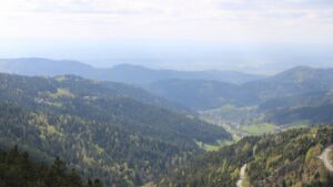 Dieses Bild zeigt eine Webcam-Aufnahme vom Achertal, aufgenommen am Sonntag, den 19.04.2026 um 15:50 Uhr. Die Temperatur betrug 8.8°C.