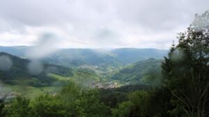 Dieses Bild zeigt eine Webcam-Aufnahme vom Achertal, aufgenommen am Mittwoch, den 20.05.2026 um 10:30 Uhr. Die Temperatur betrug 10.7°C.