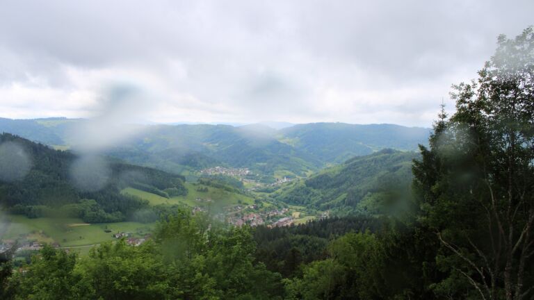 Dieses Bild zeigt eine Webcam-Aufnahme vom Achertal, aufgenommen am Mittwoch, den 20.05.2026 um 10:30 Uhr. Die Temperatur betrug 10.7°C.