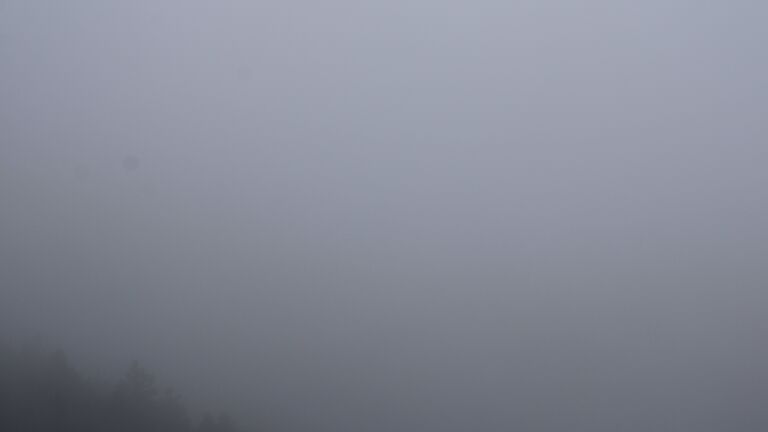 Dieses Bild zeigt eine Webcam-Aufnahme vom Achertal, aufgenommen am Sonntag, den 02.11.2025 um 12:20 Uhr. Die Temperatur betrug 5.9°C.