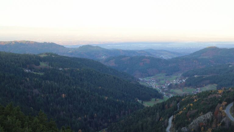 Dieses Bild zeigt eine Webcam-Aufnahme vom Achertal, aufgenommen am Mittwoch, den 05.11.2025 um 07:40 Uhr. Die Temperatur betrug 11.9°C.