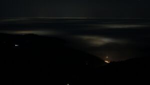 Dieses Bild zeigt eine Webcam-Aufnahme vom Achertal, aufgenommen am Sonntag, den 18.01.2026 um 22:30 Uhr. Die Temperatur betrug 4.8°C.