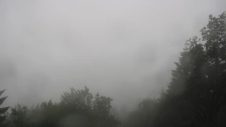 Dieses Bild zeigt eine Webcam-Aufnahme vom Achertal, aufgenommen am Freitag, den 12.06.2026 um 07:10 Uhr. Die Temperatur betrug 8.6°C.