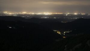 Dieses Bild zeigt eine Webcam-Aufnahme vom Achertal, aufgenommen am Mittwoch, den 16.07.2025 um 03:00 Uhr. Die Temperatur betrug 12.8°C.