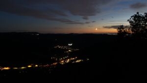 Dieses Bild zeigt eine Webcam-Aufnahme vom Achertal, aufgenommen am Dienstag, den 15.09.2026 um 20:40 Uhr. Die Temperatur betrug 22.6°C.