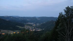 Dieses Bild zeigt eine Webcam-Aufnahme vom Achertal, aufgenommen am Samstag, den 15.08.2026 um 05:40 Uhr. Die Temperatur betrug 27.2°C.