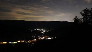 Dieses Bild zeigt eine Webcam-Aufnahme vom Achertal, aufgenommen am Sonntag, den 13.09.2026 um 02:30 Uhr. Die Temperatur betrug 15.3°C.