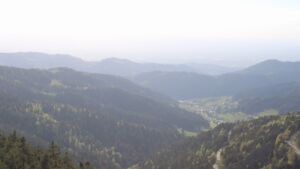 Dieses Bild zeigt eine Webcam-Aufnahme vom Achertal, aufgenommen am Montag, den 20.04.2026 um 18:20 Uhr. Die Temperatur betrug 7.8°C.