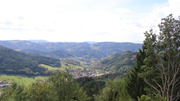 Dieses Bild zeigt eine Webcam-Aufnahme vom Achertal, aufgenommen am Donnerstag, den 17.09.2026 um 13:40 Uhr. Die Temperatur betrug 18°C.