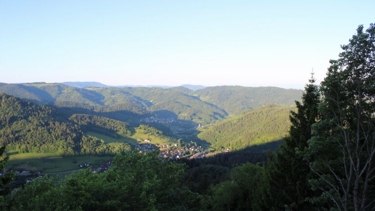 Dieses Bild zeigt eine Webcam-Aufnahme vom Achertal, aufgenommen am Freitag, den 22.05.2026 um 06:50 Uhr. Die Temperatur betrug 15.4°C.
