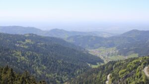 Dieses Bild zeigt eine Webcam-Aufnahme vom Achertal, aufgenommen am Donnerstag, den 30.04.2026 um 15:10 Uhr. Die Temperatur betrug 10.1°C.