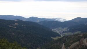 Dieses Bild zeigt eine Webcam-Aufnahme vom Achertal, aufgenommen am Mittwoch, den 17.12.2025 um 11:40 Uhr. Die Temperatur betrug 5.8°C.