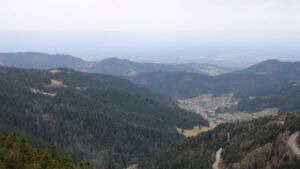 Dieses Bild zeigt eine Webcam-Aufnahme vom Achertal, aufgenommen am Freitag, den 13.02.2026 um 15:20 Uhr. Die Temperatur betrug 3.9°C.