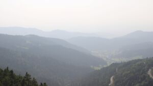 Dieses Bild zeigt eine Webcam-Aufnahme vom Achertal, aufgenommen am Samstag, den 14.06.2025 um 17:50 Uhr. Die Temperatur betrug 25.1°C.