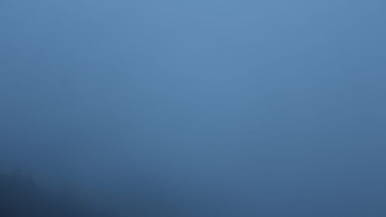 Dieses Bild zeigt eine Webcam-Aufnahme vom Achertal, aufgenommen am Montag, den 08.12.2025 um 08:00 Uhr. Die Temperatur betrug 7.9°C.