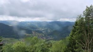 Dieses Bild zeigt eine Webcam-Aufnahme vom Achertal, aufgenommen am Donnerstag, den 11.06.2026 um 11:30 Uhr. Die Temperatur betrug 9.7°C.