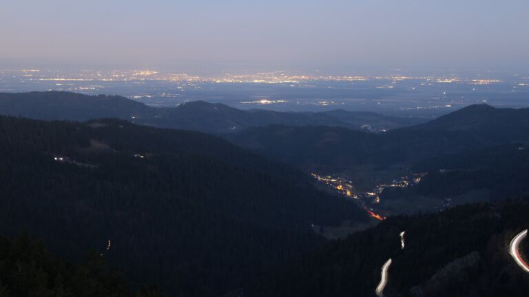 Dieses Bild zeigt eine Webcam-Aufnahme vom Achertal, aufgenommen am Donnerstag, den 05.03.2026 um 06:20 Uhr. Die Temperatur betrug 5.2°C.