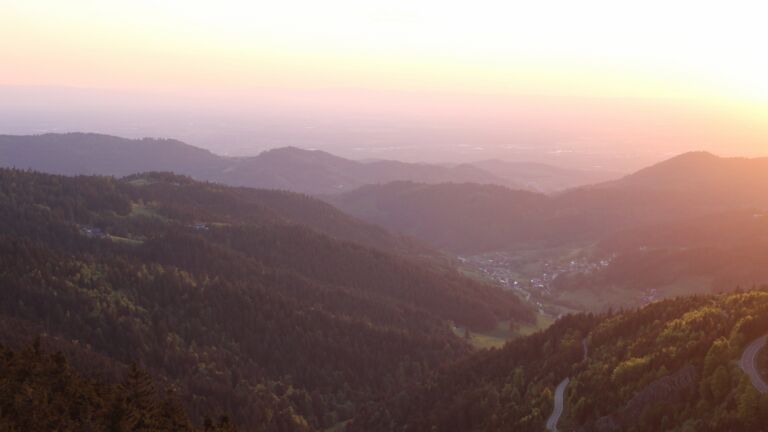 Dieses Bild zeigt eine Webcam-Aufnahme vom Achertal, aufgenommen am Freitag, den 09.05.2025 um 20:40 Uhr. Die Temperatur betrug 8.2°C.