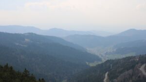 Dieses Bild zeigt eine Webcam-Aufnahme vom Achertal, aufgenommen am Samstag, den 21.03.2026 um 15:10 Uhr. Die Temperatur betrug 7.1°C.