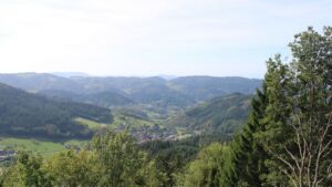 Dieses Bild zeigt eine Webcam-Aufnahme vom Achertal, aufgenommen am Montag, den 21.09.2026 um 13:00 Uhr. Die Temperatur betrug 17.5°C.