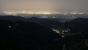 Dieses Bild zeigt eine Webcam-Aufnahme vom Achertal, aufgenommen am Freitag, den 06.03.2026 um 02:30 Uhr. Die Temperatur betrug 11.1°C.