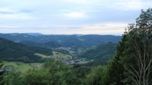 Dieses Bild zeigt eine Webcam-Aufnahme vom Achertal, aufgenommen am Donnerstag, den 11.06.2026 um 20:50 Uhr. Die Temperatur betrug 11.3°C.